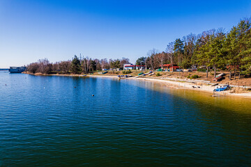 Zbiornik Dziećkowice, zwany też Zbiornikiem Imielińskim, to sztuczny zbiornik wodny położony w województwie śląskim. Jest to jedno z najważniejszych źródeł wody pitnej. Panorama z lotu ptaka wiosną.