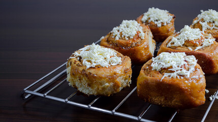 Golfeados o rollos de pan dulce con queso. Pastelería tradicional venezolana.  
