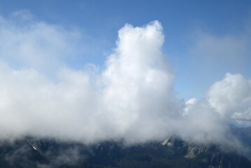 A spring morning in the mountains.