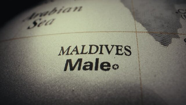 Retro globe - Maldives