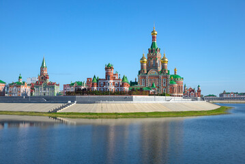 Fototapeta premium View of the Cathedral of the Annunciation in Arkhangelsk Sloboda, Yoshkar-Ola. Republic of Mari El