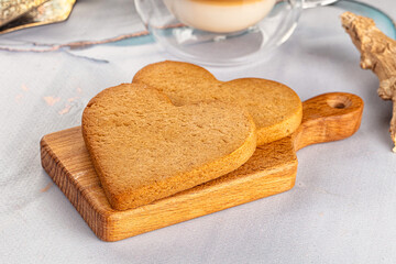 Sweet ginger cookies for snack