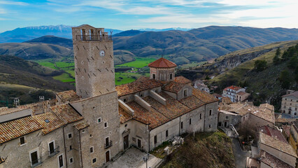 Obraz premium Castel del Monte, Abruzzo, Italy. Aerial drone view