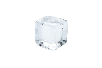 Obraz premium A clear ice cube with a smooth surface and defined edges, showcasing its natural crystalline structure.
