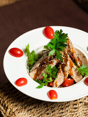 Crispy egglant salad plate