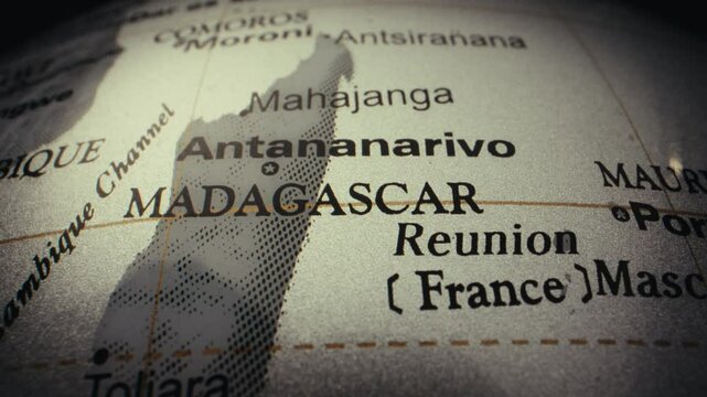 Retro globe - Madagascar