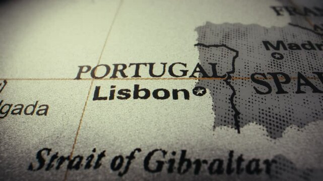 Retro globe - Lisbon