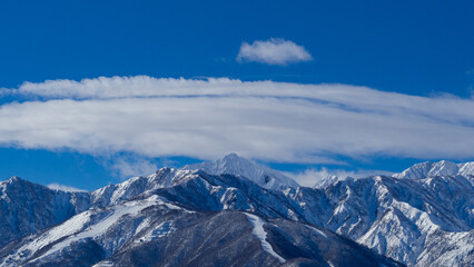 快晴の空と雪の北アルプス　長野県白馬村