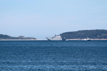 Obraz premium military maneuvers. Infantry, aviation and navy landing 