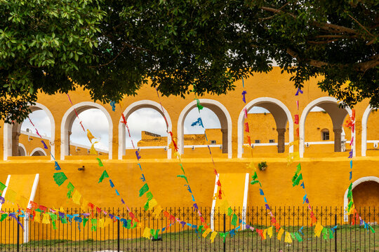 Convento de San Antonio de Padua, en Izamal, Yucat&aacute;n, M&eacute;xico.