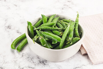 Sweet young green peas heap