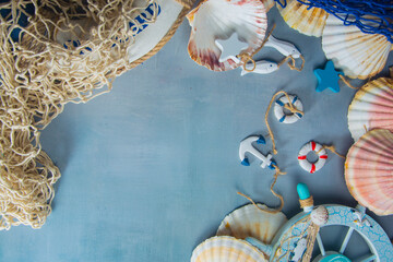 Fondo de Decoración náutica con elementos marinos sobre fondo azul. Salvapantallas
