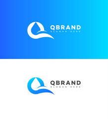 Obraz premium Q Brand Logo Design Blue Water Drop, Abstract Wave, Modern