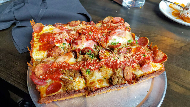 Detroit Deep Dish Delight