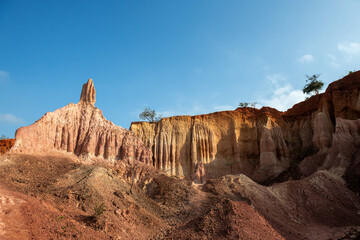 Depresja Marafa (Hell's Kitchen) okolice Malindi, Kenia, Afryka. Nazwę zawdzięcza temperaturze, która panuje we wnętrzu tego wąwozu. Został on stworzony przez wiatr i deszcz w ciągu tysiącleci. © Kamil_k2p