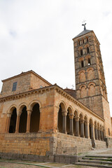 Obraz premium The church of St. Stephen in the old town of Segovia city