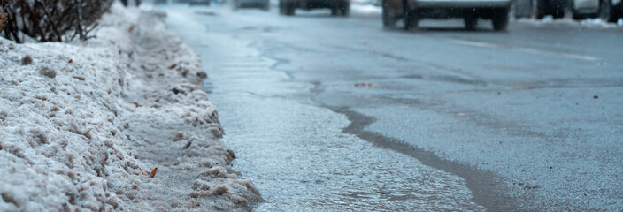  Icy Winter Roads – Dangerous Conditions for Traffic