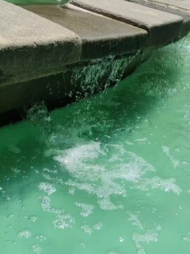 Fountain in the middle of the city,Fuente&nbsp; en medio&nbsp; en medio de la ciudad&nbsp;(79)