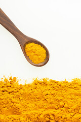 Curcuma longa - Turmeric is a very healthy species in the spoon