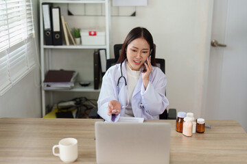 Telehealth Interaction and Medication Guidance. A doctor discussing prescriptions during a virtual consultation.