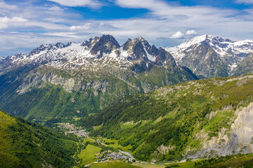 Obraz premium Mont Blanc, Monte Bianco mountain summit snow dome above the Chamonix valley in France. Highest peak in Europe in the Alps, alpine scenic view of Montblanc