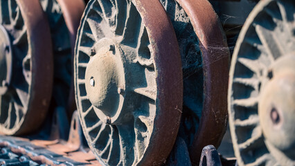 old weapon is an artillery cannon in the war in Ukraine Without soldiers