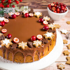Gingerbread Cheesecake with Chocolate Glaze and Cranberry Topping – Festive Holiday Dessert