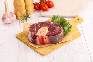 Raw beef ossobuco for roast