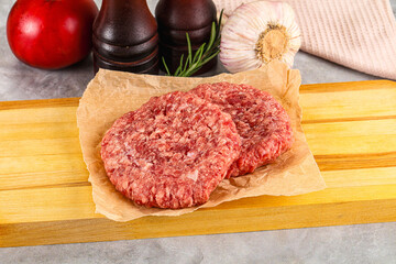 Raw round beef cutlet minced meat