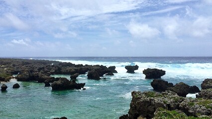 鹿児島県沖永良部島の荒れた海