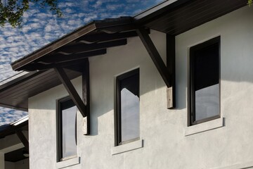 windows in a modern house © Francisco
