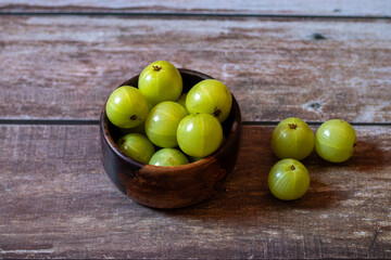 Gooseberry juice is a tangy, refreshing drink rich in vitamin C, antioxidants, and nutrients, promoting digestion, immunity, and overall health naturally.