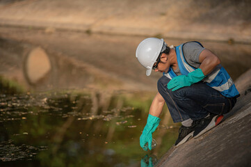 Environmental engineers inspect water quality,Bring water to the lab for testing,Check the mineral...