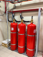 Automatic gas fire extinguishing system