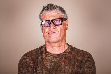 Mann mit Brille