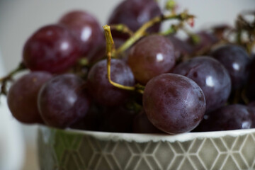Uvas rojas frescas