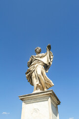 angel statue in rome