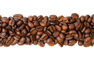 Horizontal row of roasted coffee beans on a white background, ideal for banners, headers, or minimalist coffee-themed layouts.