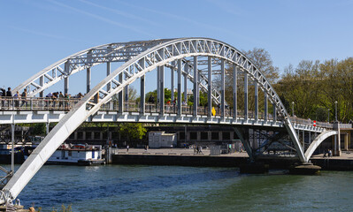 La Passerelle Debilly à Paris.