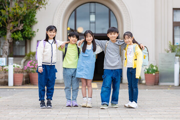 Obraz premium 小学生のポートレート