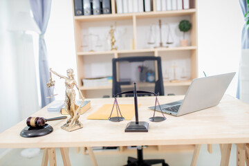 Statues, justice and beliefs of women