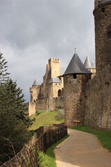 Couleurs incroyables sur la cité de Carcassonne avec chemin de ronde , Aude,France,europe (natural...