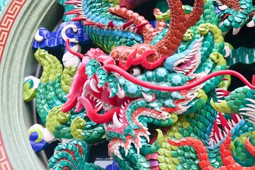 Fototapeta premium chinese dragon statue