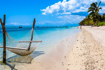 Hamac sur plage de l’île Maurice 