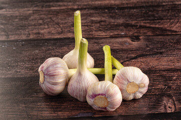 Raw young garlic bulb heap