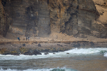 When La Herradura wakes up, only the fearless paddle out. Walls of water, raw Pacific energy, and a...
