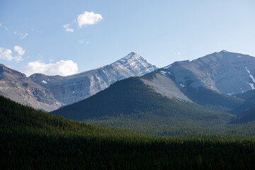 Fototapeta premium Majestic View of Forgetmenot Mountain in Kananaskis, Alberta, Canada