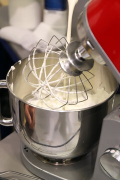 batidora industrial de pasteler&iacute;a para elaborar nata