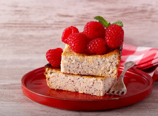 Lemon and poppyseed cheesecake