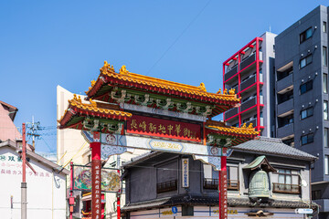 長崎新地中華街の玄関口・南門（朱雀門）